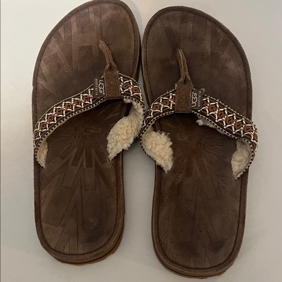 UGG Shoes - UGG Brown Suede Shearling Thong Sandals with Woven Strap Sz 9